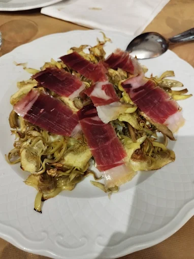 Alcachofas con jamón